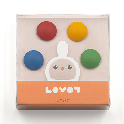 LOVOT」鼻の付け替えオプション「ラボハナ」 4色セットで販売 服に