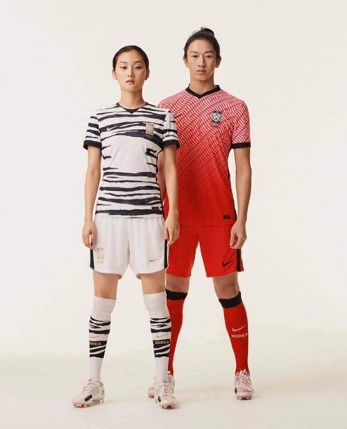 画像】サッカー韓国代表の新ユニホームが公開!!「白虎ではなく