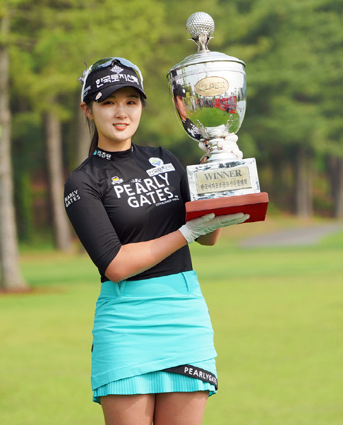 問い合わせが殺到」世界中を虜にした韓国美女ゴルファーの