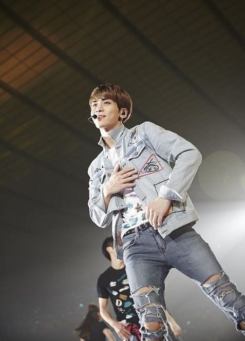 SHINeeジョンヒョンさんの誕生日(4月8日)を迎え、ミンホが追悼 SHINeeジョンヒョンさんの誕生日(4月8日)を迎え、ミンホが追悼