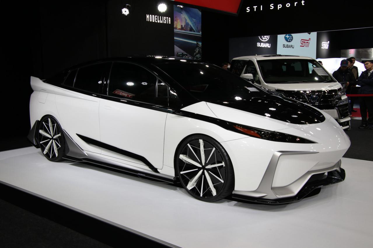 レーシングカーと同様にCFD（数値流体力学）解析で各部の形状をリファイン！  TRDとモデリスタが近未来のプリウスPHVを提案（MotorFan[モーターファン]）