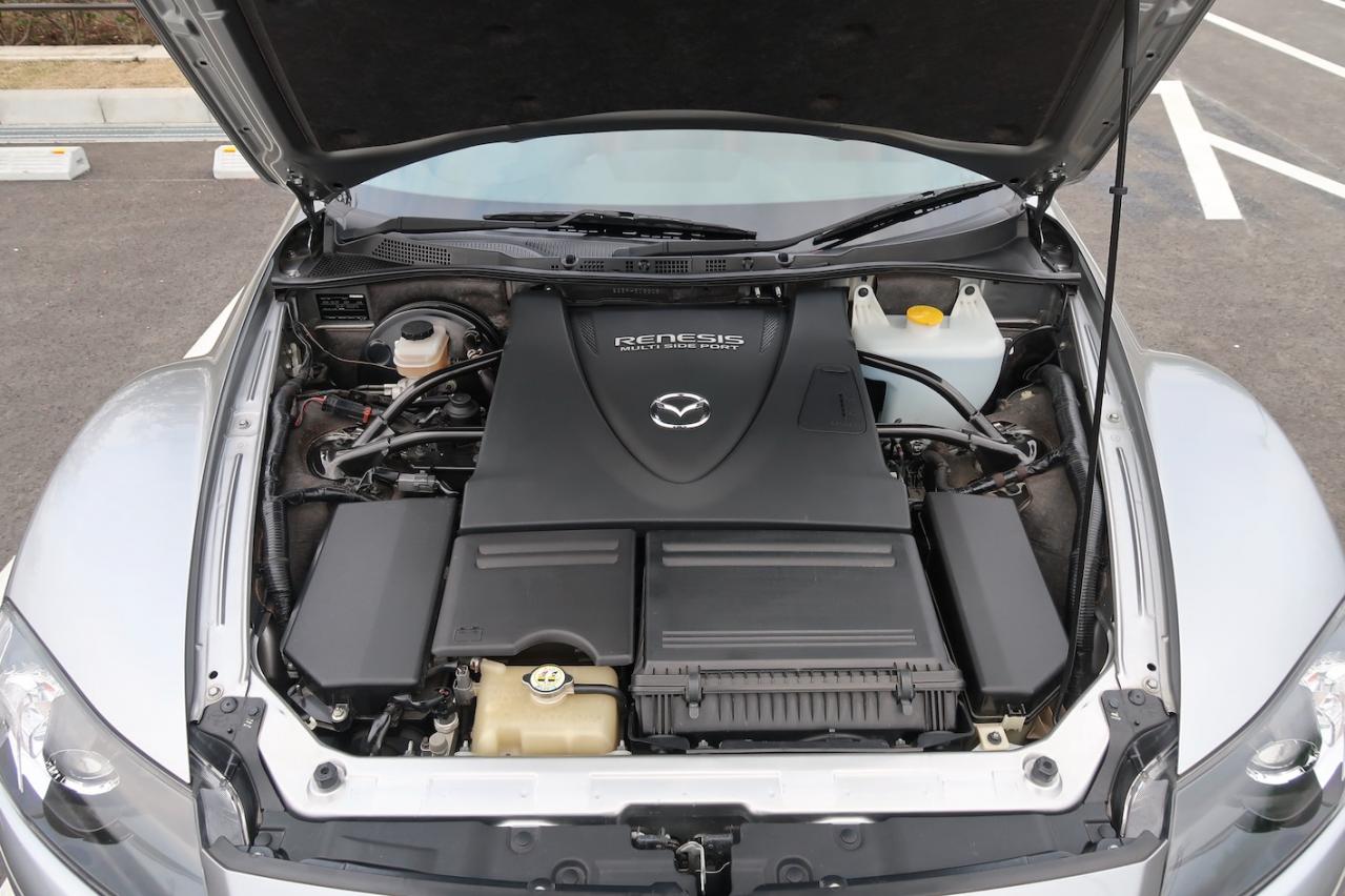 マツダRX-8 マツダの3世代分の進化を感じつつもロータリー マツダRX-8 マツダの3世代分の進化を感じつつもロータリー