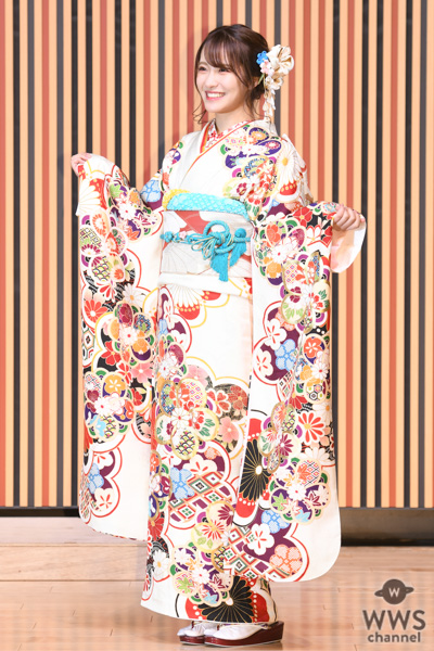 小嶋花梨 生写真 コンプ 2017福袋 振袖 61xPrLmMBUL._UF350,350_QL50_.jpg