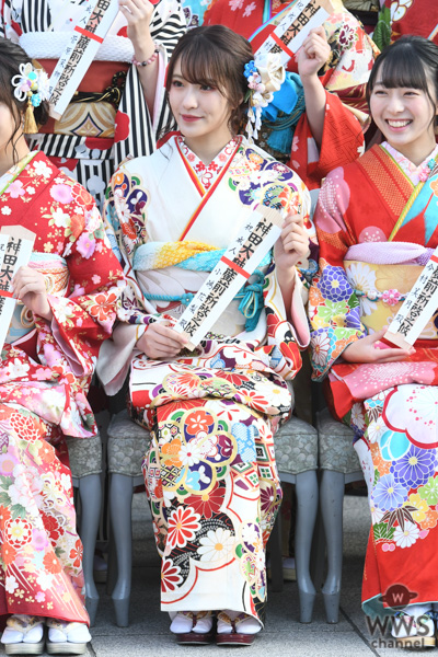 NMB48 小嶋花梨、成人式前日まで髪色がピンクに「気分転換に色気