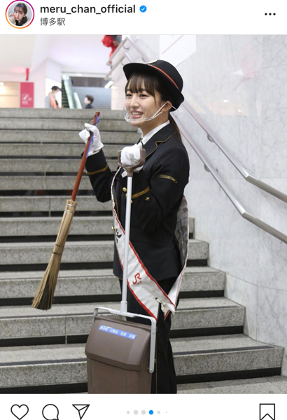 HKT48 田島芽瑠が博多駅で1日駅長に！「鬼滅の刃 ラッピングトレイン