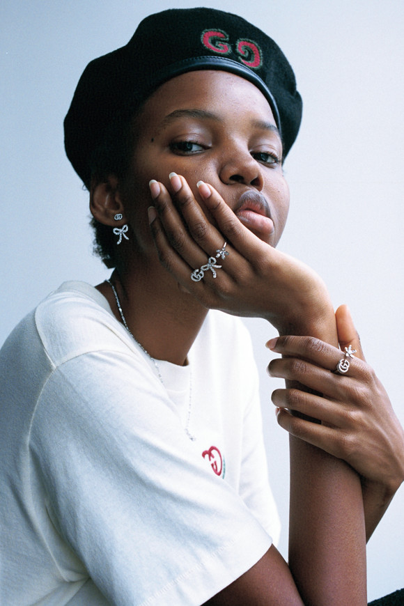 Simone Rocha ケーキ Tシャツ a3176 Simone Rocha Off-White Embroidered Cake T-Shirt Simone Rocha