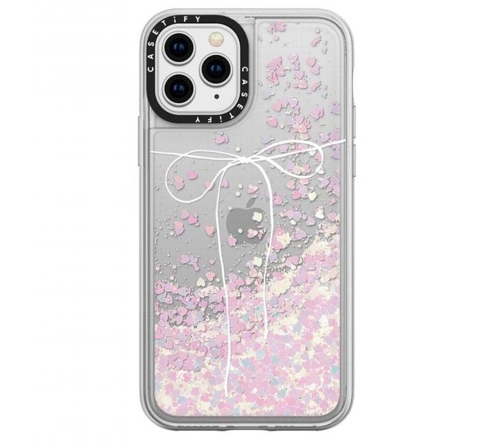 CASETiFY(ケースティファイ)からまるで花びらのように舞う