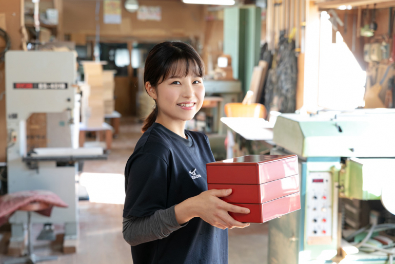 京都　漆器　美しい漆黒の入れ物　職人さん手仕事 再入荷】毎日使える拭き漆の器 拭き漆黒色 | iichi 日々の暮らし