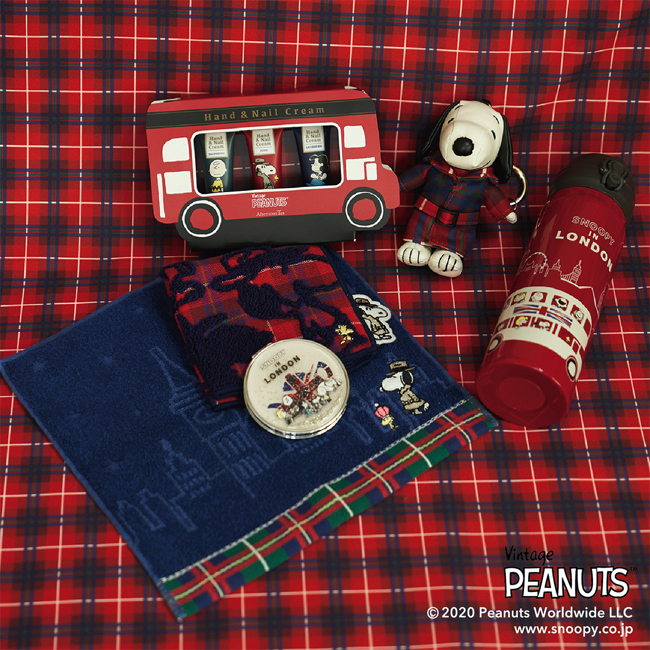 タータンチェックとスヌーピーの組み合わせがおしゃれなPEANUTS