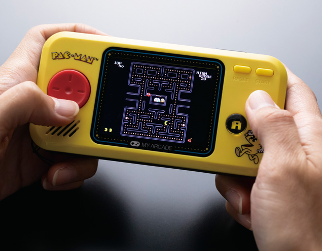 続々復刻！懐かしの携帯レトロゲーム機が仕掛けるスキマ時間争奪戦