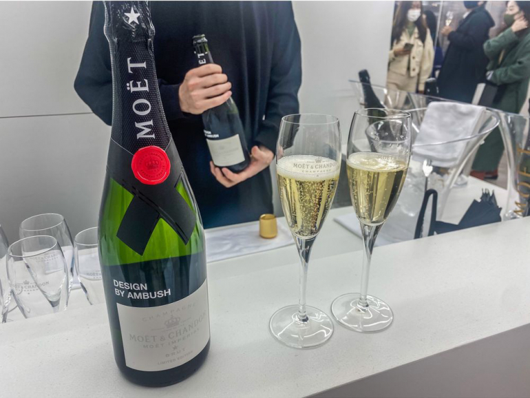 MOET シャンパン AMBUSHデザイン750ml MOET シャンパン AMBUSHデザイン750ml