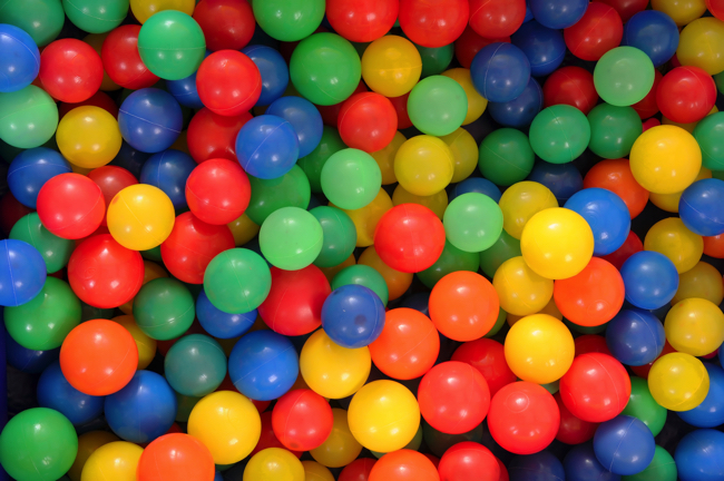 昭和４０年流行りのスーパーボールが発見されました！ウルトラボールTOYSとある。 昭和レトロ 昭和40年のスーパーボールが発見されました！ウルトラ