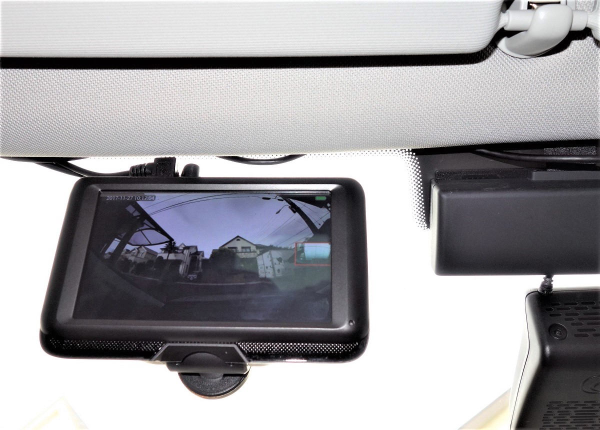 カメラとモニターが分離！360度録画できるセイワのセパレート式