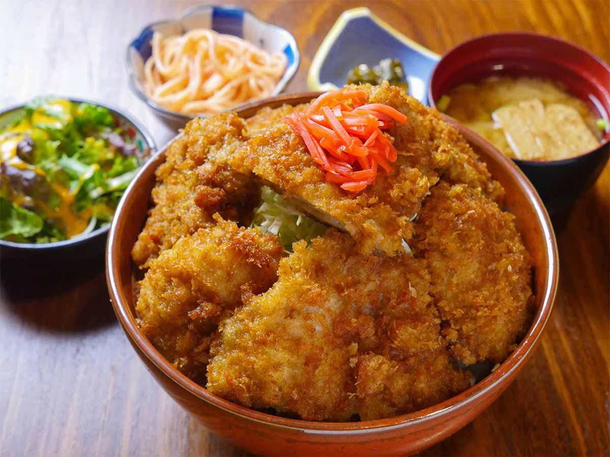 約1.2kgのカツ丼！『ごちそう家ぽん太 八丁堀店』で「ソースカツ