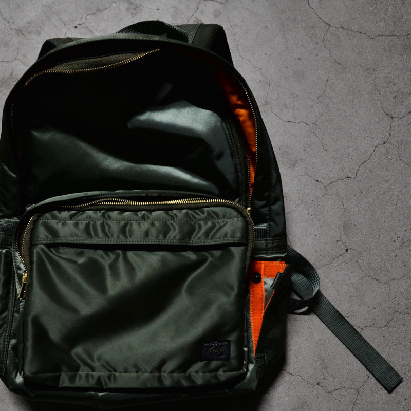 ポーター「タンカー」シリーズが35周年でアップデート、セージグリーン