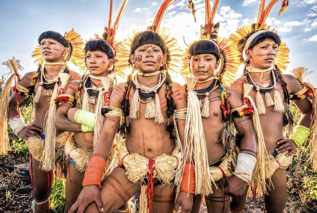 世界の部族の裸族の画像   世界中の少数民族をフォーカスするヨシダナギの新作を公開、写真展「HEROES 2019」が大丸京都店で開催（FASHIONSNAP）