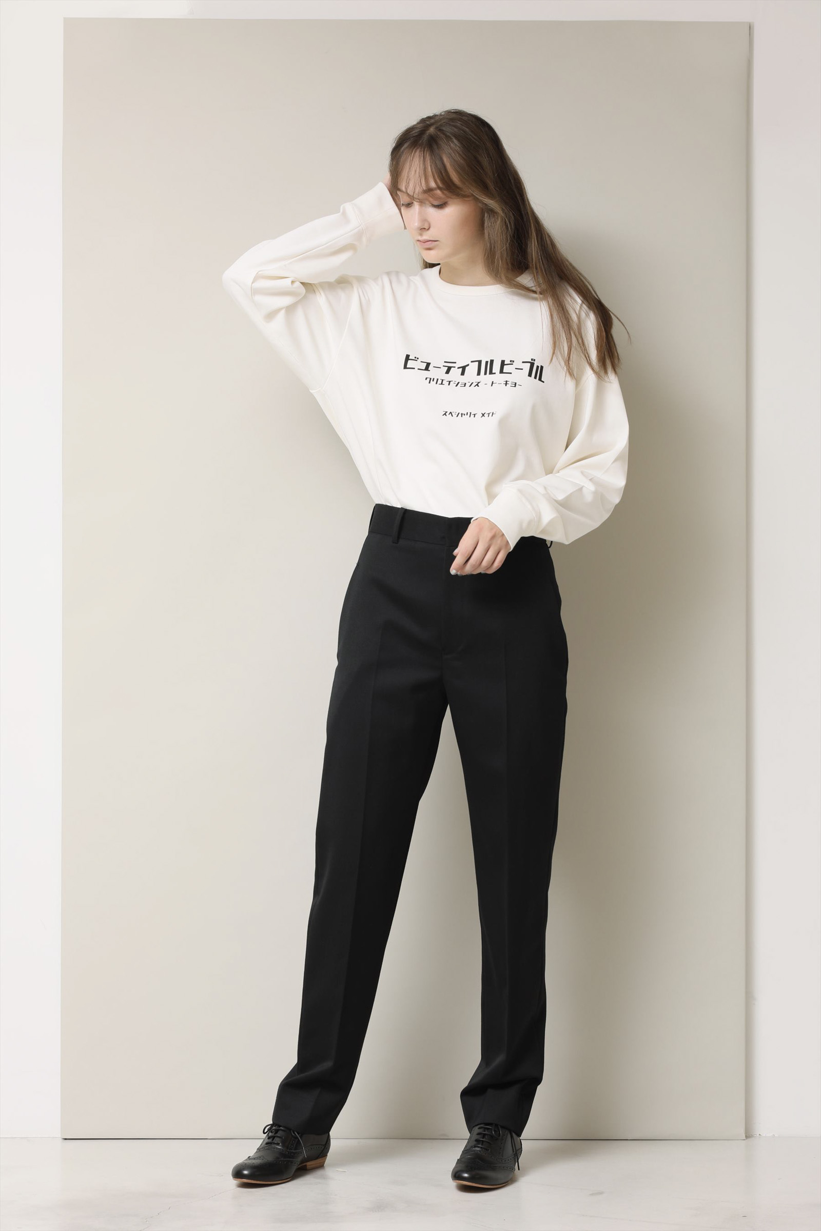 ビューティフルピープル」からカタカナロゴのTシャツや