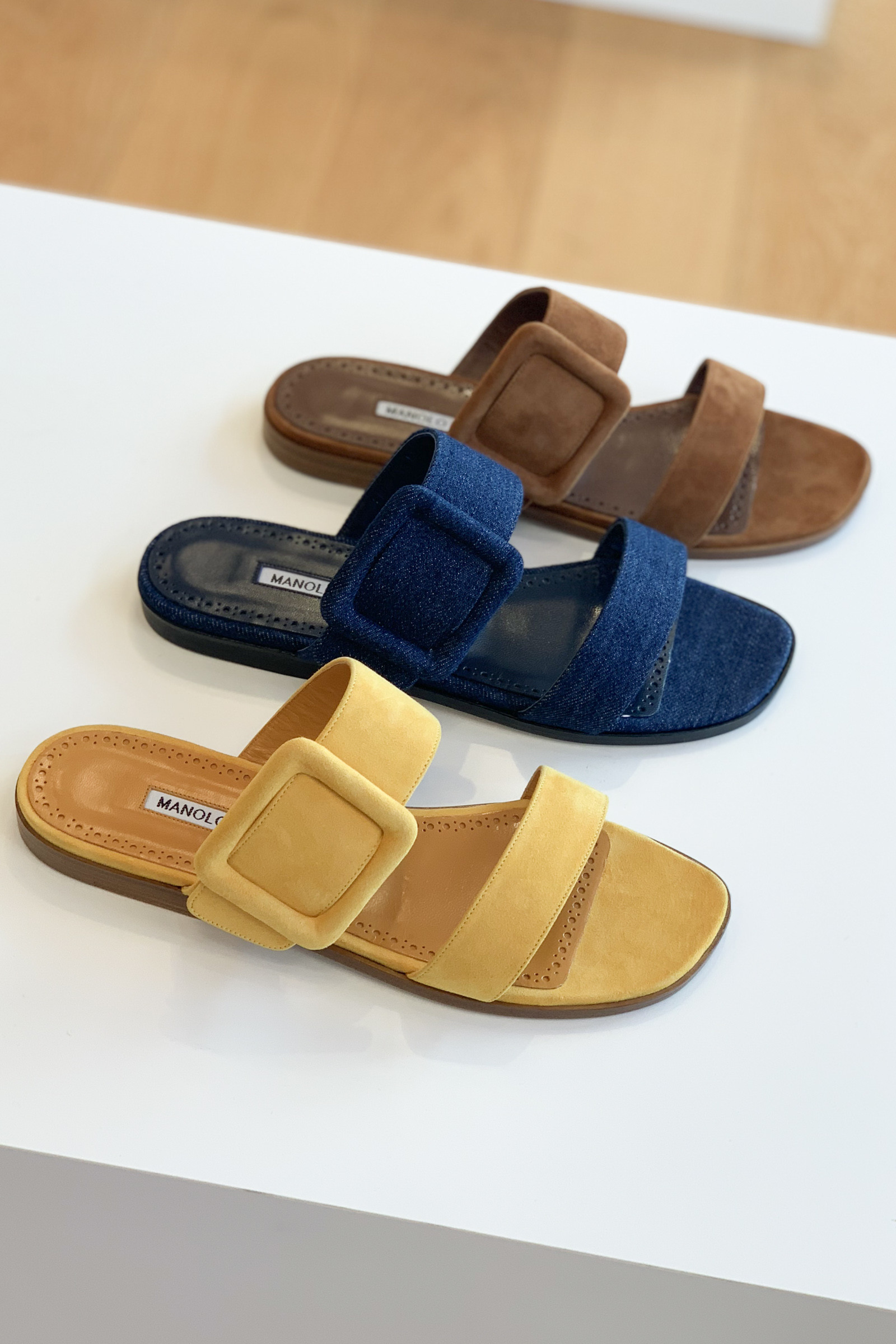 新品未使用★マノロブラニク メイセール フラットシューズ 36 マノロ ブラニクで一番売れている靴「メイセール」20年春夏から