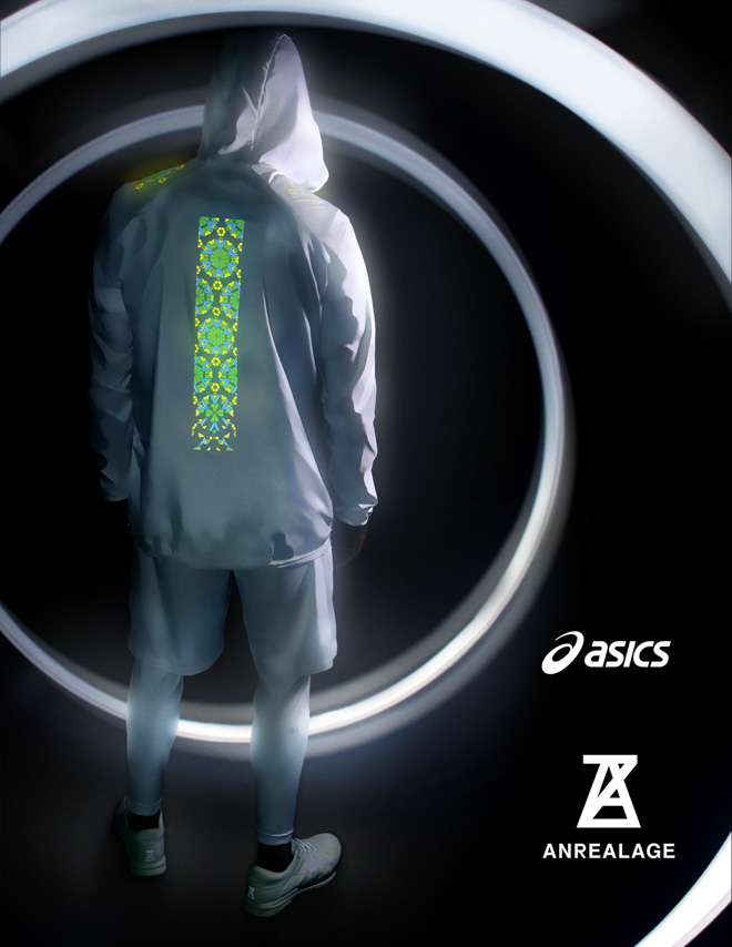 暗闇で万華鏡模様が浮かび上がる「ANREALAGE×ASICS」発売（FASHIONSNAP）