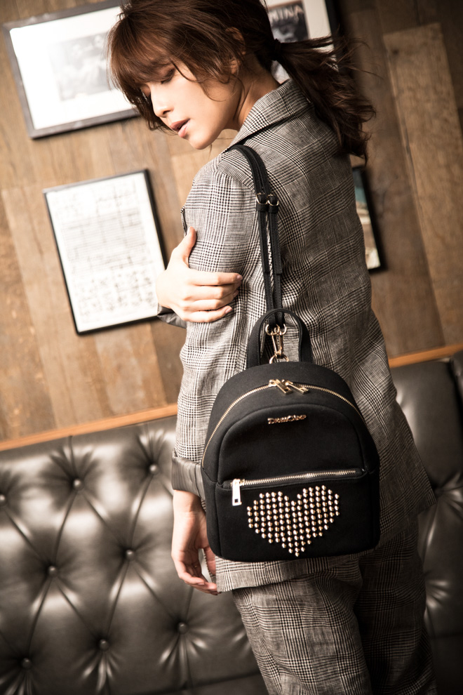 ドレスキャンプ」がAAA宇野実彩子とのコラボバッグ発売（FASHIONSNAP）