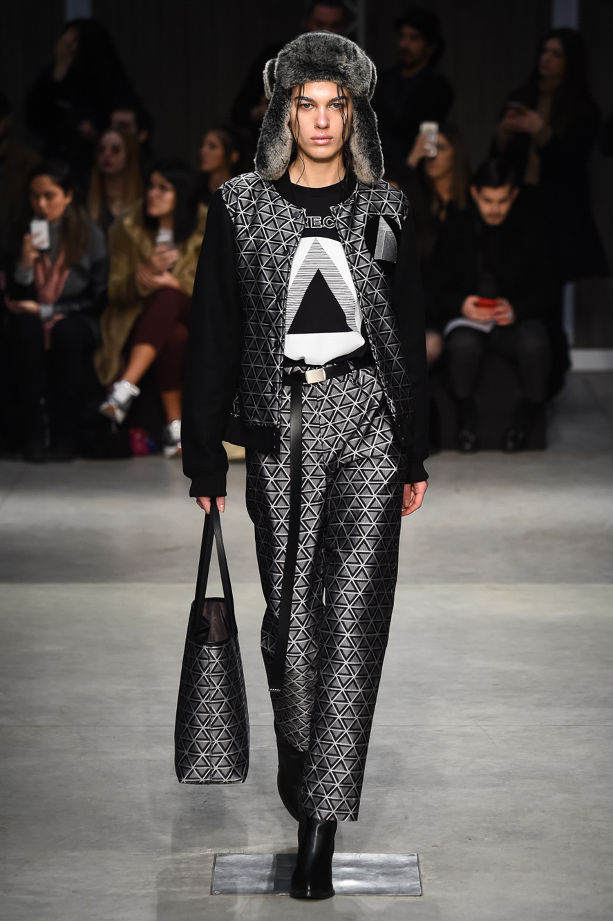 アツシ ナカシマ、堂本剛「ENDRECHERI」とのコラボをミラノで発表