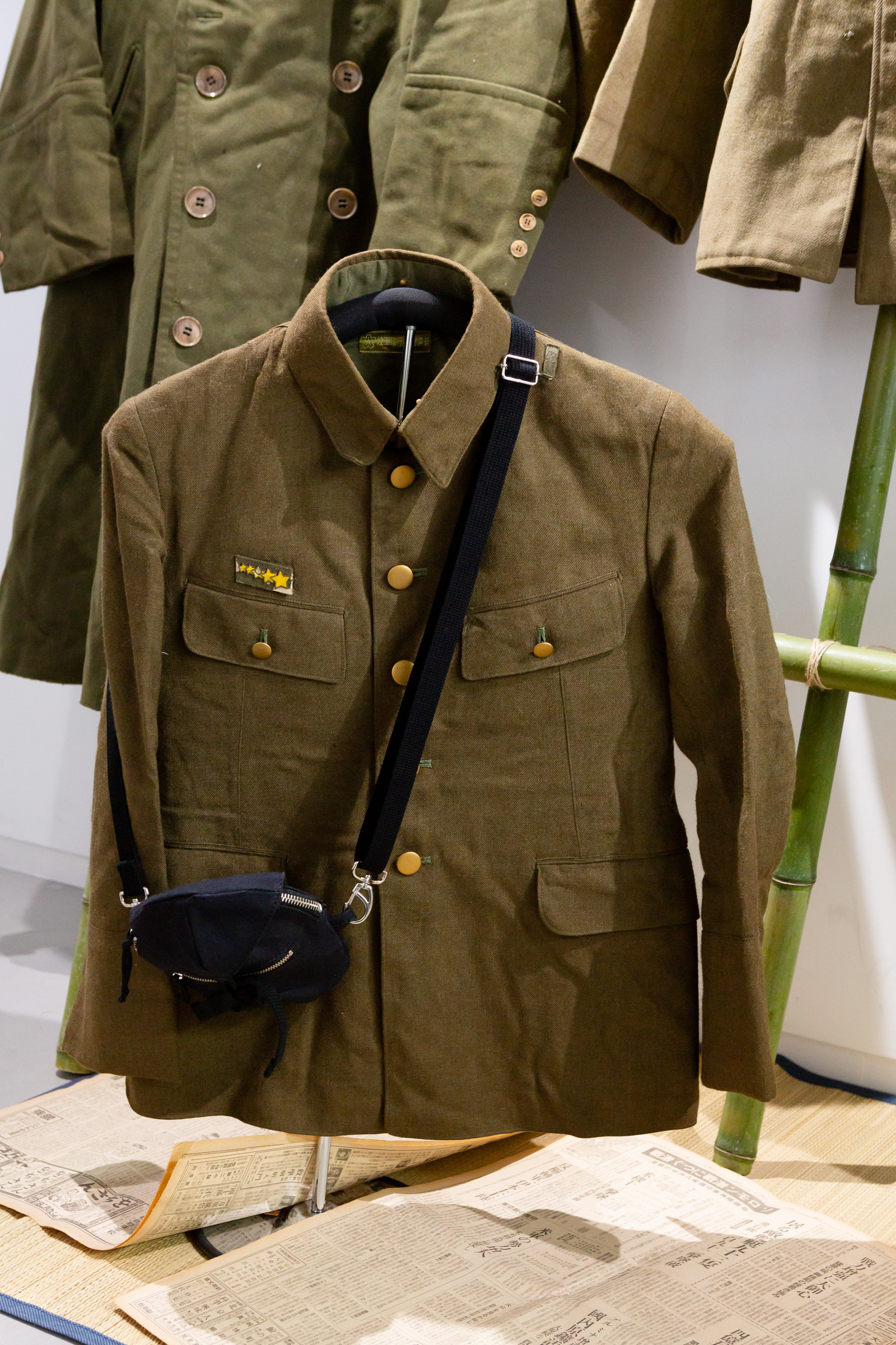 ソウシオオツキ」はなぜ旧日本軍の軍服から着想を得て服を製作