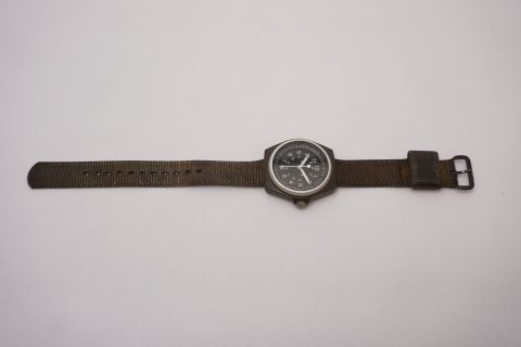 25年前に買った軍用腕時計のスペックをくまなくチェック（アスキー）