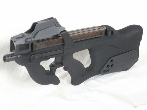 大日本技研 セブロMN-23 FAMAS内蔵済み FN P90をリファインした14丁しかないエアガンがカッコ良い（アスキー）