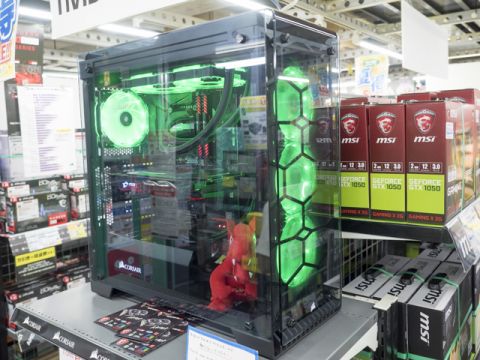 今月の自作PCレシピ】ド派手に光るPCケース「570X RGB」で組む