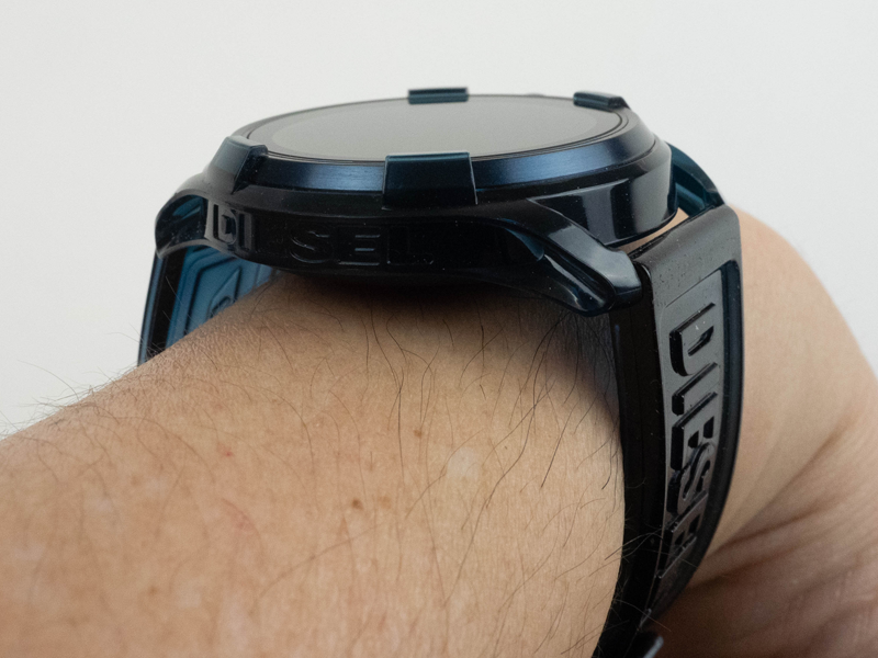 ディーゼル軽量スマートウォッチ「DieselOn Fadelite Smartwatch ディーゼル軽量スマートウォッチ「DieselOn Fadelite Smartwatch