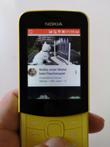 ノキア NOKIA 8110 4G バナナフォン ASCII.jp：復刻で話題の“バナナフォン”「Nokia 8110 4G」を衝動