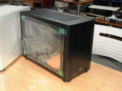 NCASEのMini-ITXケース「M1」に強化サイドパネルモデル（アスキー）
