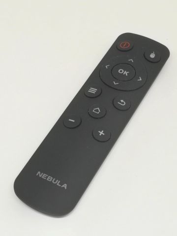 6畳間で100インチ モバイルプロジェクター「Nebula Capsule」を衝動