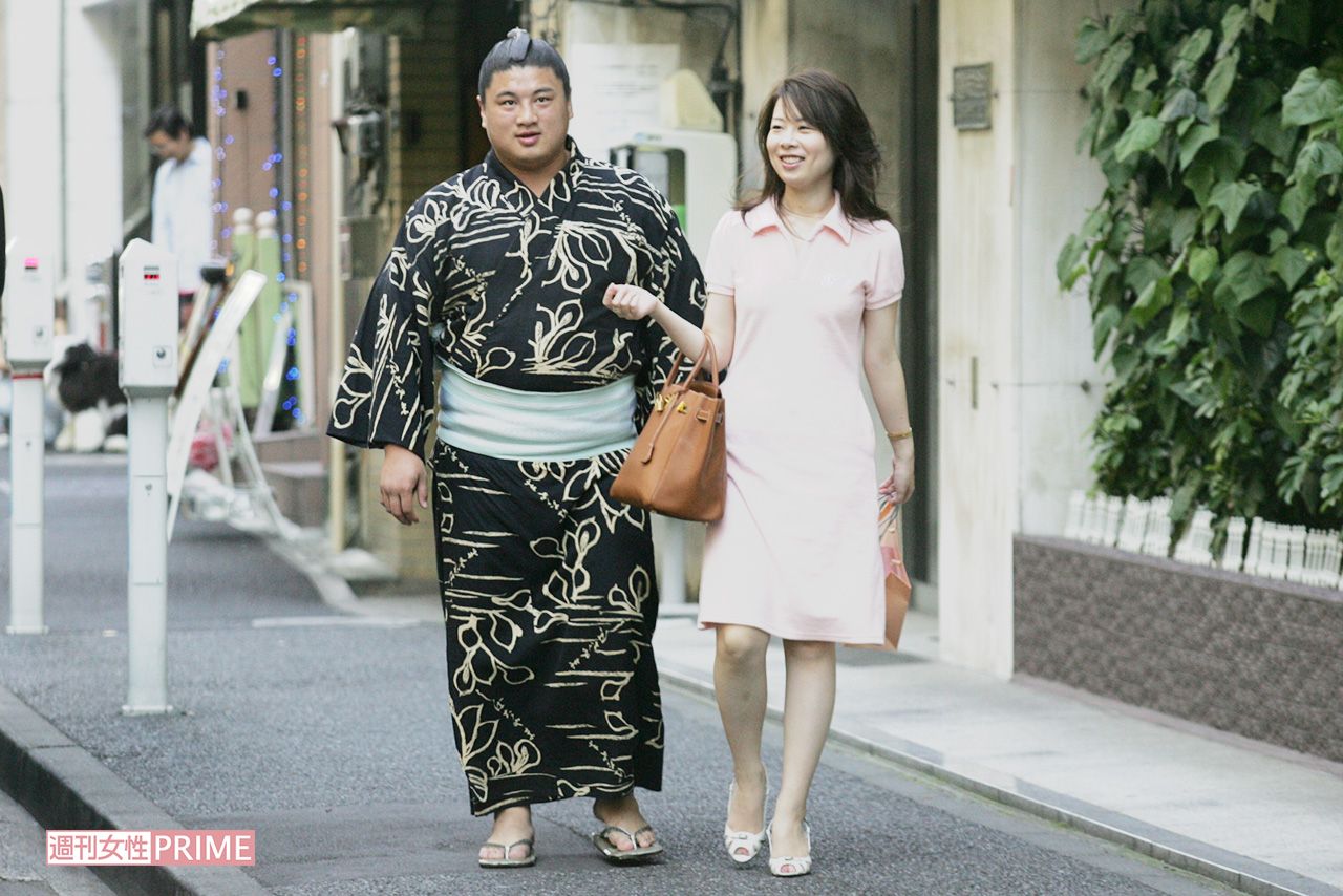 顔だし奥様 元・嘉風、離婚調停中の妻が見せた「ウラの顔」と大物狙いの婚活（週刊女性PRIME）