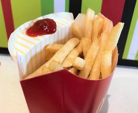 マクドナルド フライドポテト用容器 マックのポテト、容器の「裏ワザ」大注目 まさか公式テクニック？広報