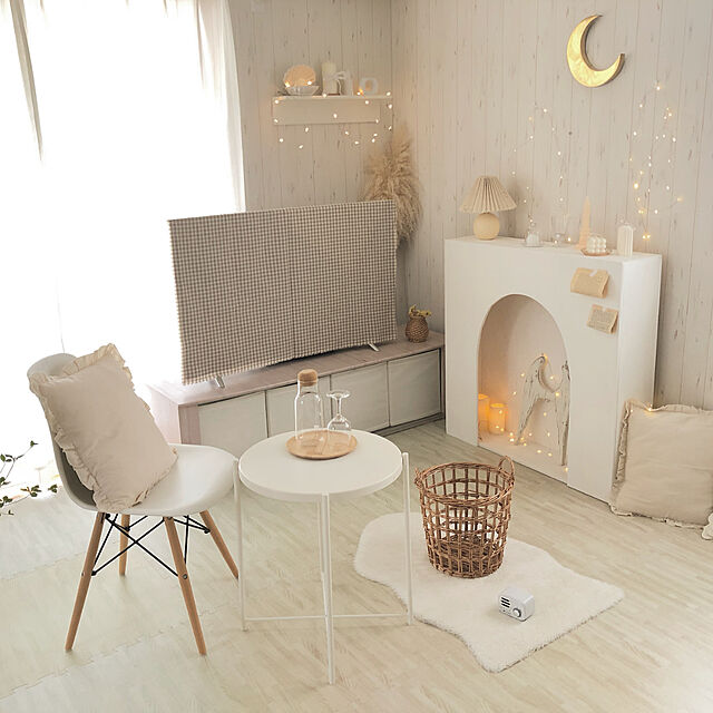 お部屋がぐっと暖かな雰囲気に☆DIYでマントルピースを作ってみ