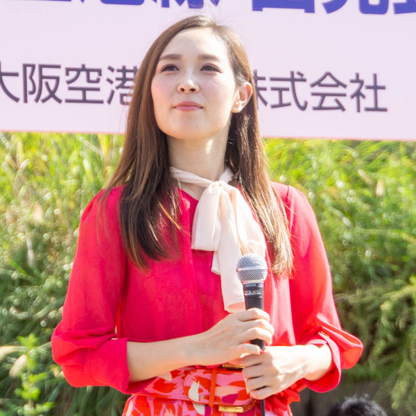 津田駅に愛内里菜がきてた。「恋はスリル、ショック、サスペンス」で