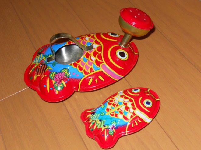 ロングセラー商品「ブリキ金魚」の誕生秘話知ってますか