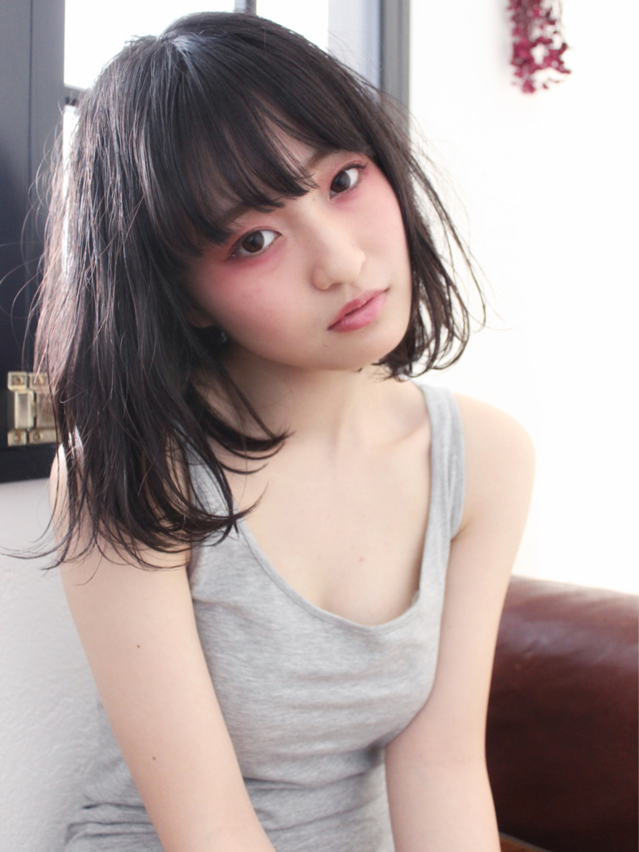色白肌　美女 