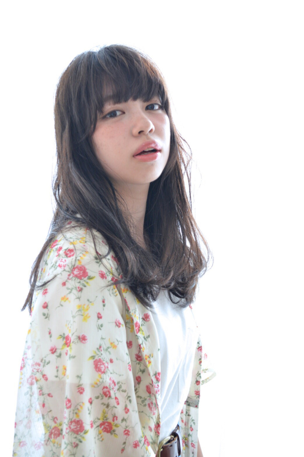 色白肌　美女 