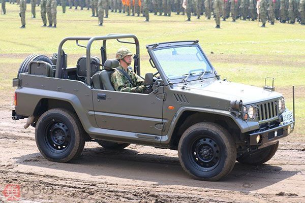 陸上自衛隊73式小型トラック 「1/2tトラック」三菱パジェロ 警務