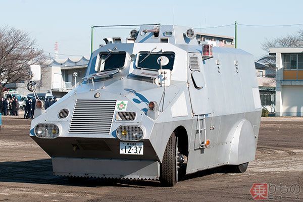 警察の