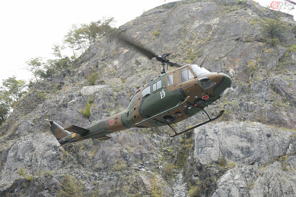 ハデさには欠けるかもしれない多用途ヘリUH-1Jが陸自のヘリで