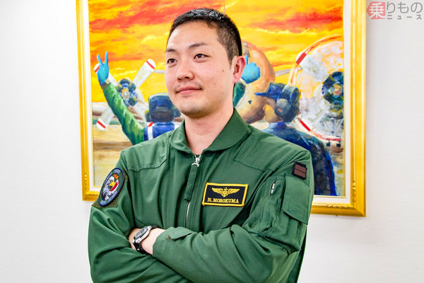 ガラケーからスマホへ パイロットから見た海自P-1哨戒機の、P-3C