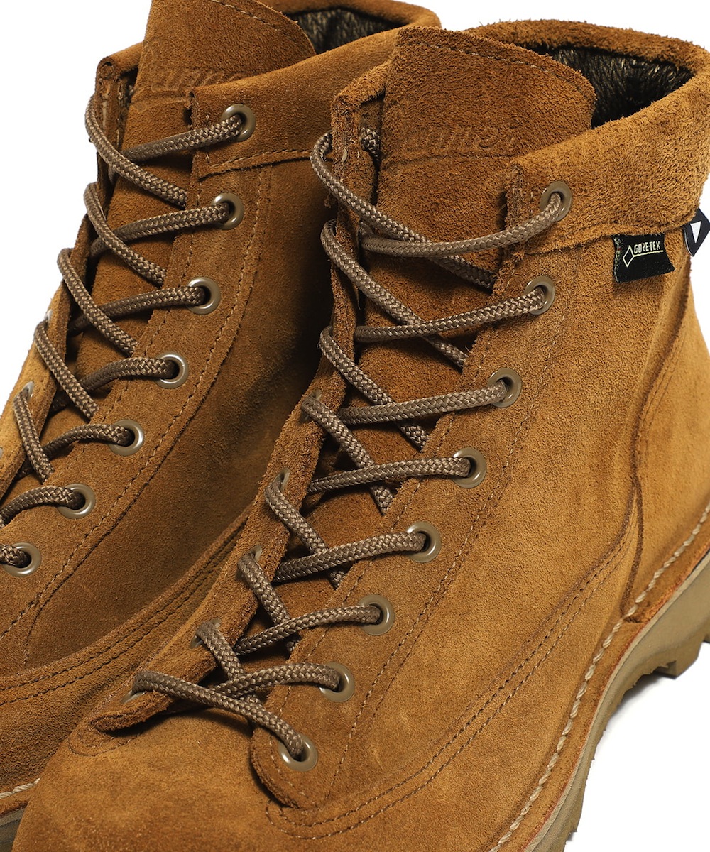 Danner×Pilgrim Surf+Supply」アウトドアとアーバンを繋ぐ一足に